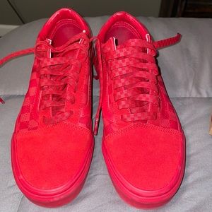 Women’s red vans